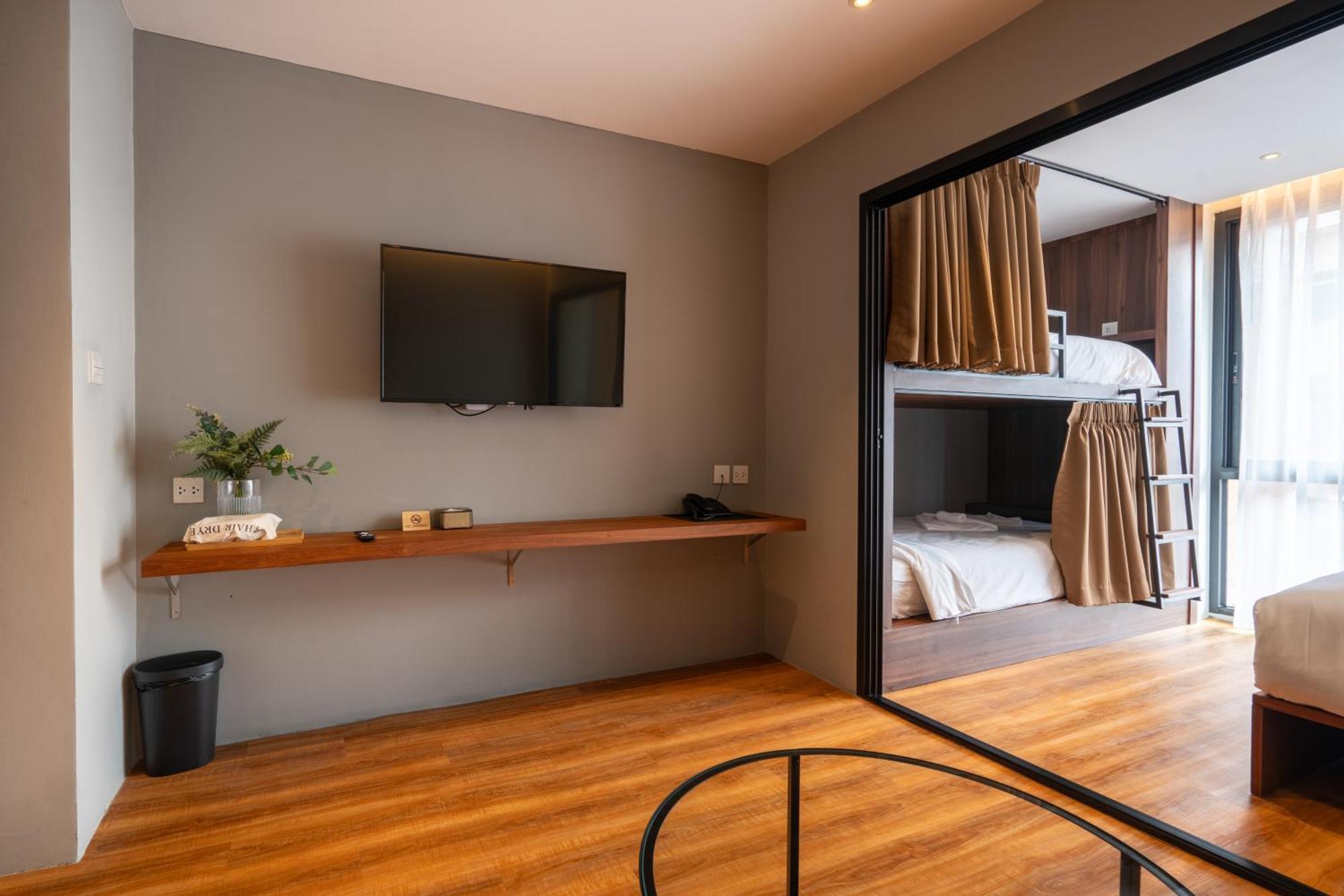 Woodstory Boutique Hotel Bangkok Esterno foto