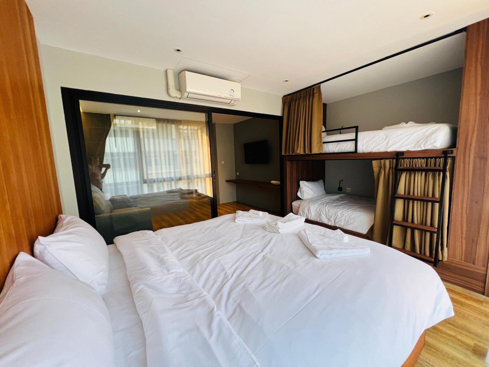 Woodstory Boutique Hotel Bangkok Esterno foto